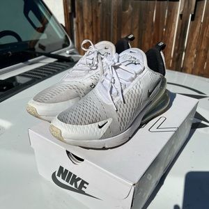 Nike Air Max 270 Black/White Sz 11